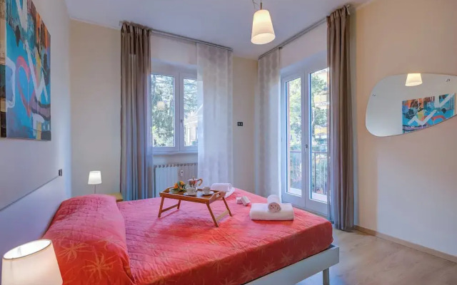 Alelu Classy And Chic Stresa Center