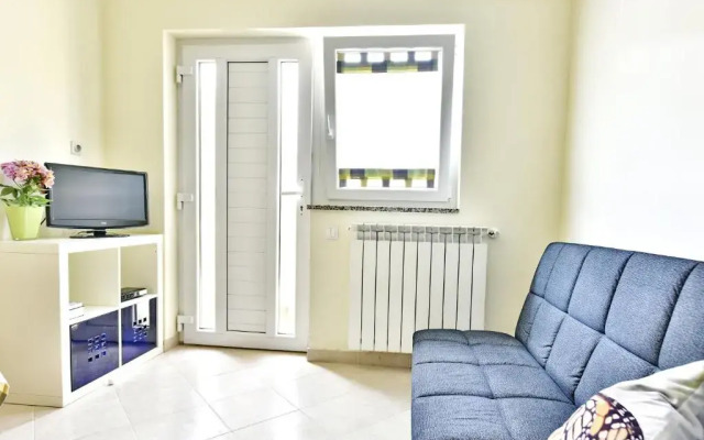 Apartments Nevija 188