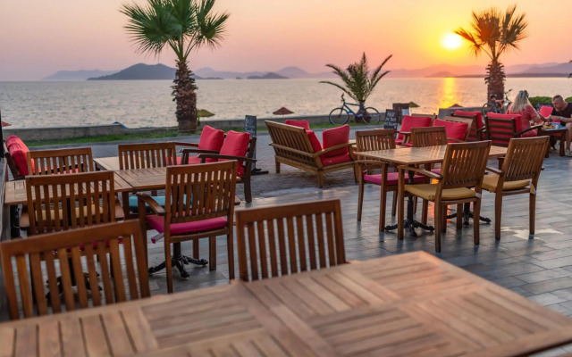 Yasemin Hotel