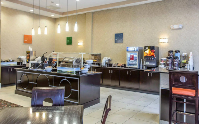 Comfort Suites Florence I-95