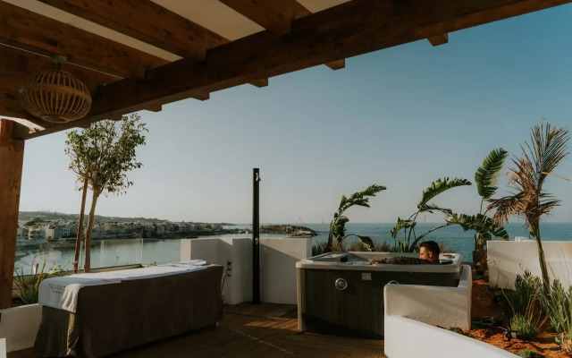 Kahlua Sea View Suites