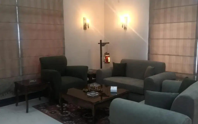 Orient House Hotel Suites & Apartments