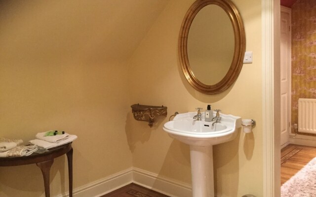 Plas Y Dderwen Bed and Breakfast