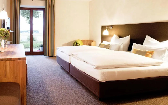 Hotel-Landgasthof KREUZ