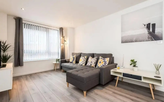 Host Apartments Oldham Place