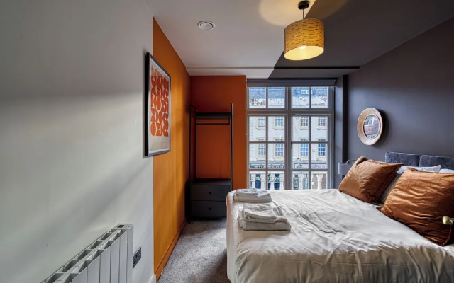 Renaissance House Apartments