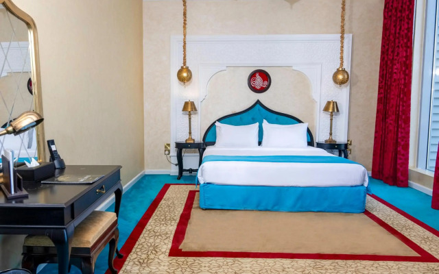 Saraya Corniche Hotel