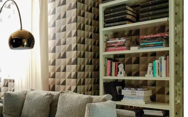 Retro Style in Holland Park