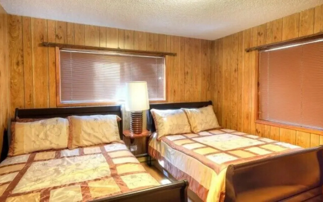 Scenic Wonders Papa Bear Cabin 3 bedroom