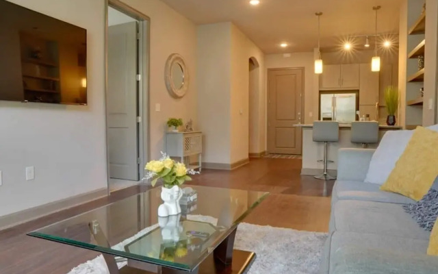 Luxury Midtown Oasis Rooftop Pool