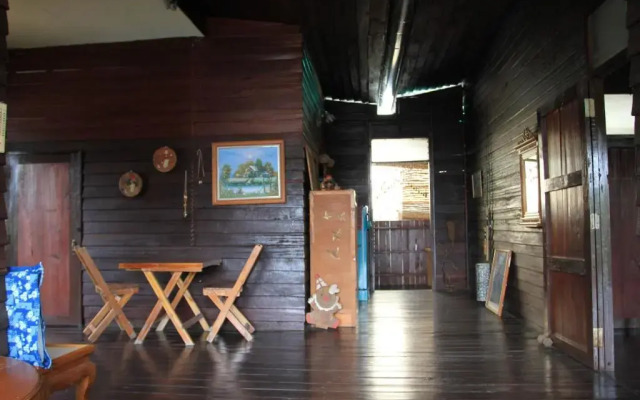 Banban Nannan Library and Guesthome