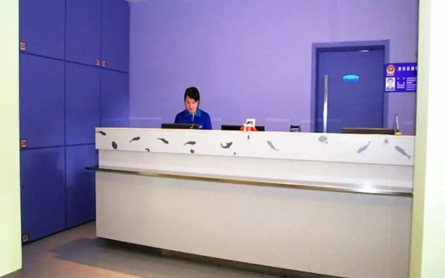 Bestay Shenyang Forrbidden City Huanyuan Gate Subway Station