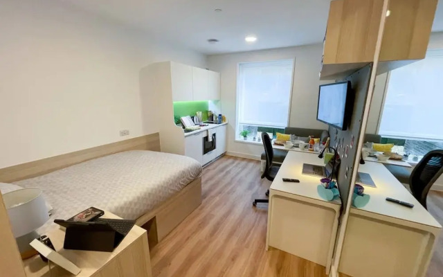 Student Only Riverside House