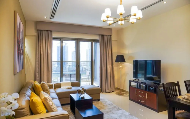 Whitesage - Elegant Apartment With Balcony in Downtown