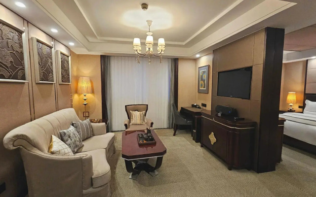 Yarrow Hotel