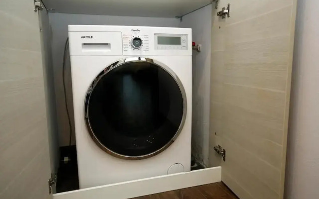 Bayhomes D' Le Roi Soleil Apartment