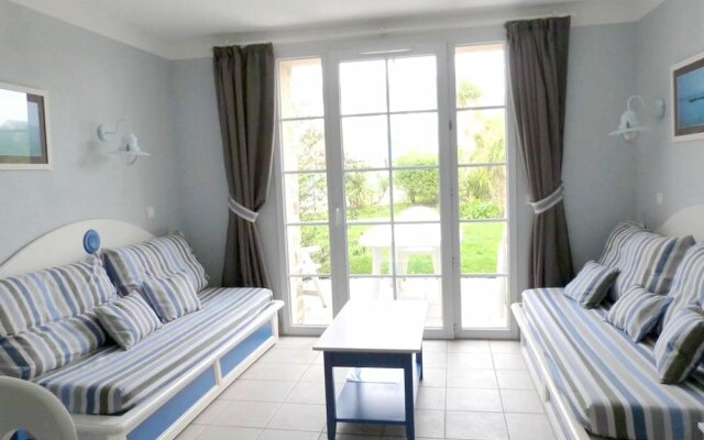 House With 2 Bedrooms in Guilvinec, With Pool Access and Enclosed Gard