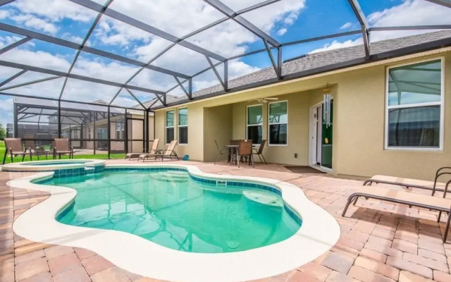 Fantastic 4 Bed 3 Bath Villa