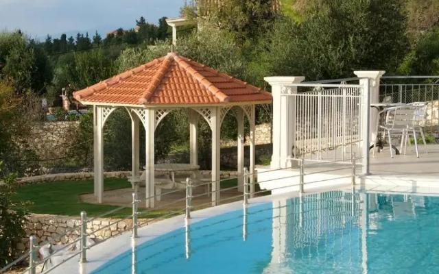 Vryonis Villa