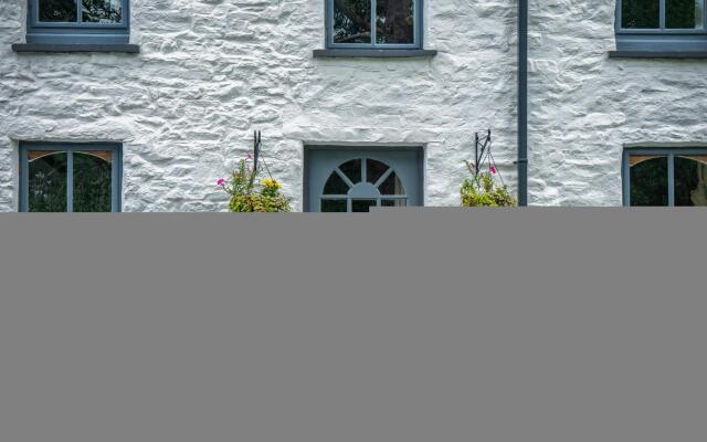 White Mill - 4 Bedroom Holiday Home - Lampeter Velfrey - Narberth