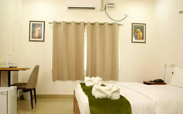OYO 12459 SilverKey Gachibowli