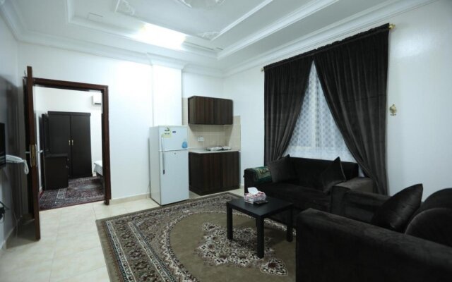 Al Eairy Furnished Apartments Dammam 8