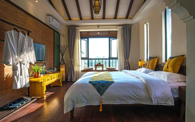 Secret Courtyard Resort Hotel