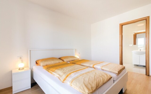 Awesome Home in Volme With Wifi and 4 Bedrooms