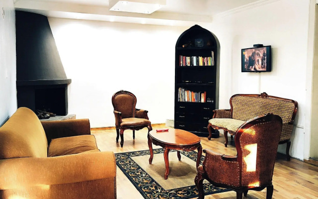 Hotel Muros Quito