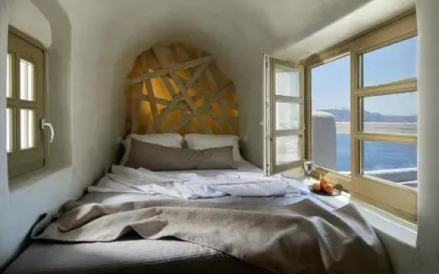 Rhenia's Suites