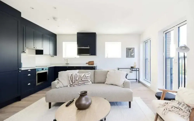 The Wembley Park Sanctuary - Stunning 2bdr Flat With Balcony