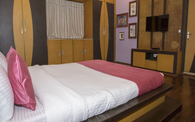Hotel White House Inn By OYO Rooms