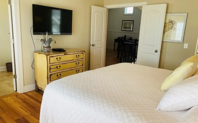 Holden Point - 5 Br Home