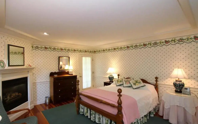 Whalewalk Inn and Spa