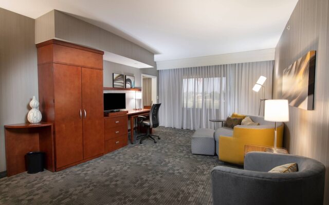 Courtyard Atlanta Mcdonough