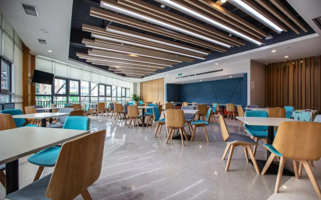 Holiday Inn Express Luoyang Xiyuan