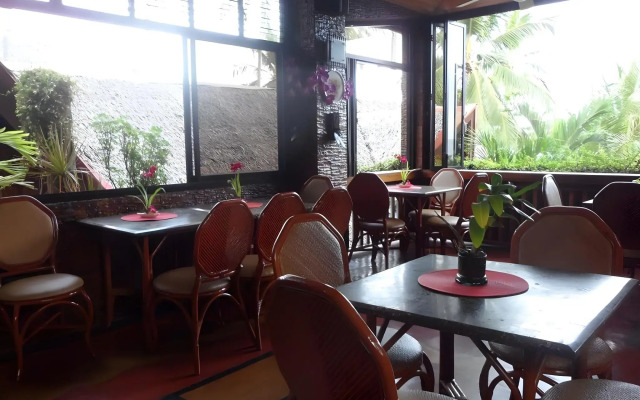Hayahay Resort