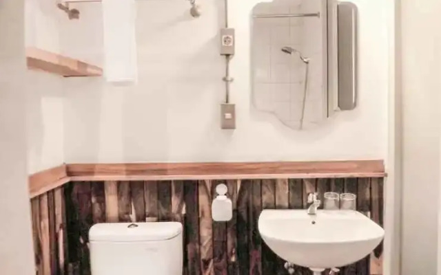 The House Tour Hotel with The Potting Shed