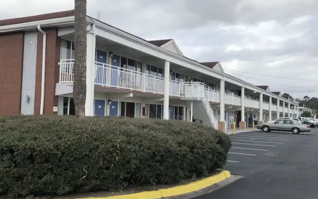 Motel6 Brunswick, GA