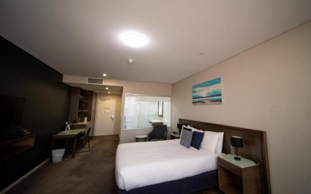 Sfera's Park Suites & Convention Centre