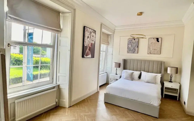 Allandale ApartHotel