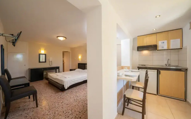 Lorenzo House Apartments