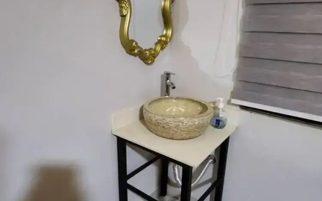 Exquisite 3bed 3bath Lake View Home in Entebbe