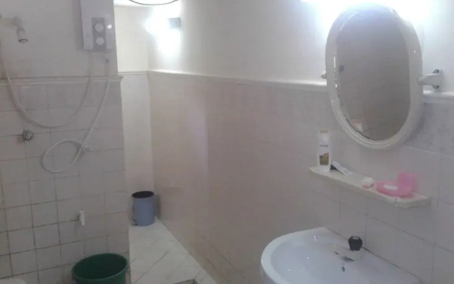 Hikka Train Hostel