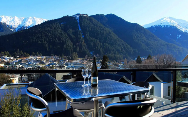 Blue Peaks Lodge