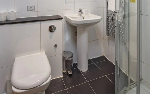 Lancaster Court Hotel