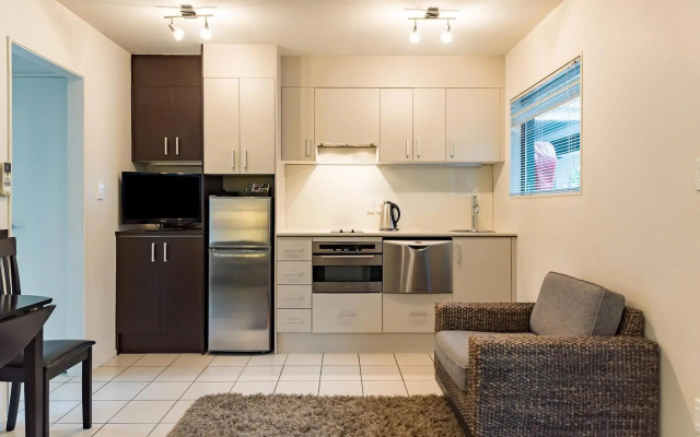 Sea Spray Suites