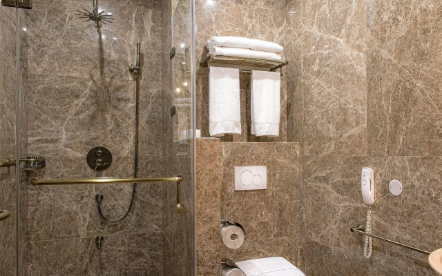 Villa Plaza Boutique Hotel & Spa