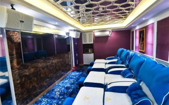 Yiyi Chain Hotel (Foshan Sanshui Plaza Branch)