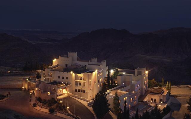 Mövenpick Nabatean Castle